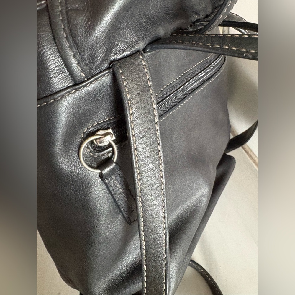 Vintage Coach Black glove Leather Backpack - Picture 8 of 13